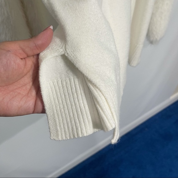 Anthropologie Colma Tunic Sweater Eyelash Cuffs - Picture 9 of 13